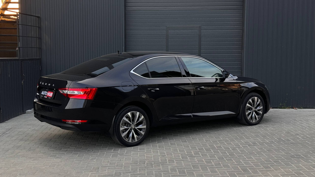 Skoda Superb фото 10
