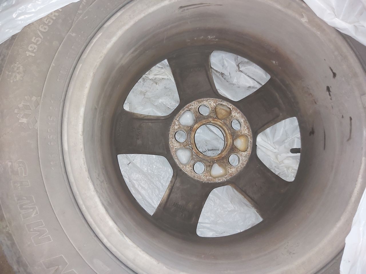 Продам диски с резиной 5*108 r15