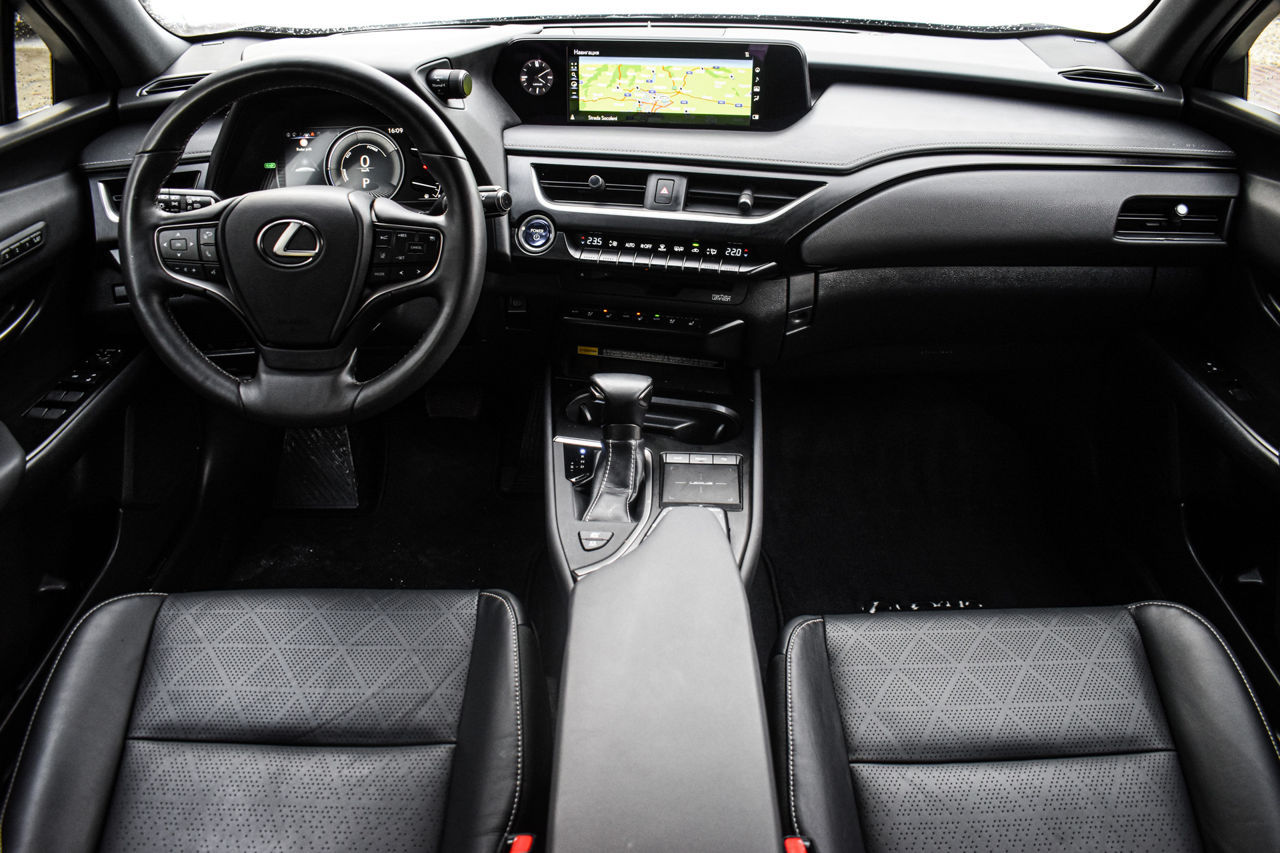 Lexus UX foto 7