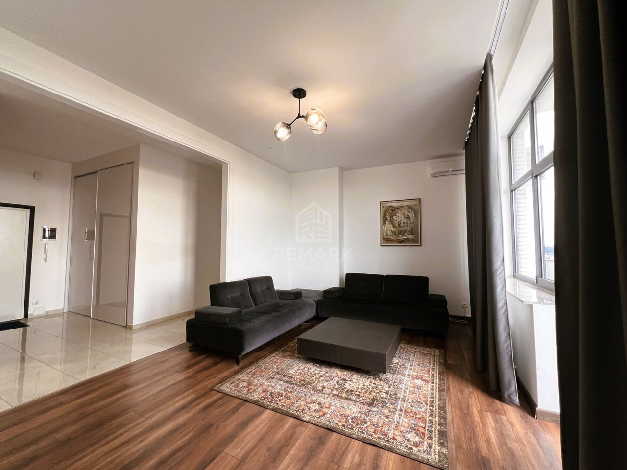 Apartament cu 3 camere, 180 m², Centru, Chișinău foto 0