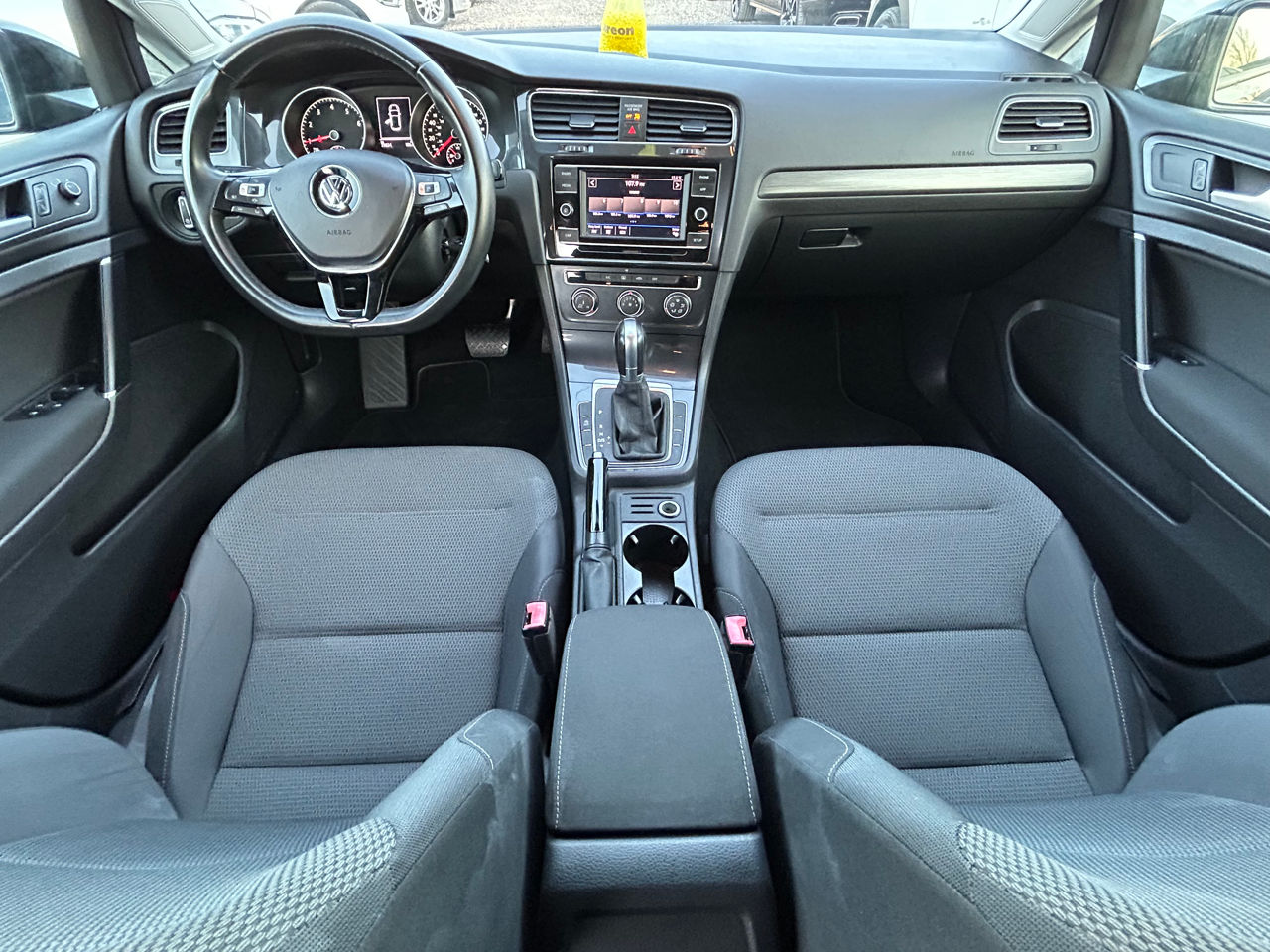 Volkswagen Golf foto 8