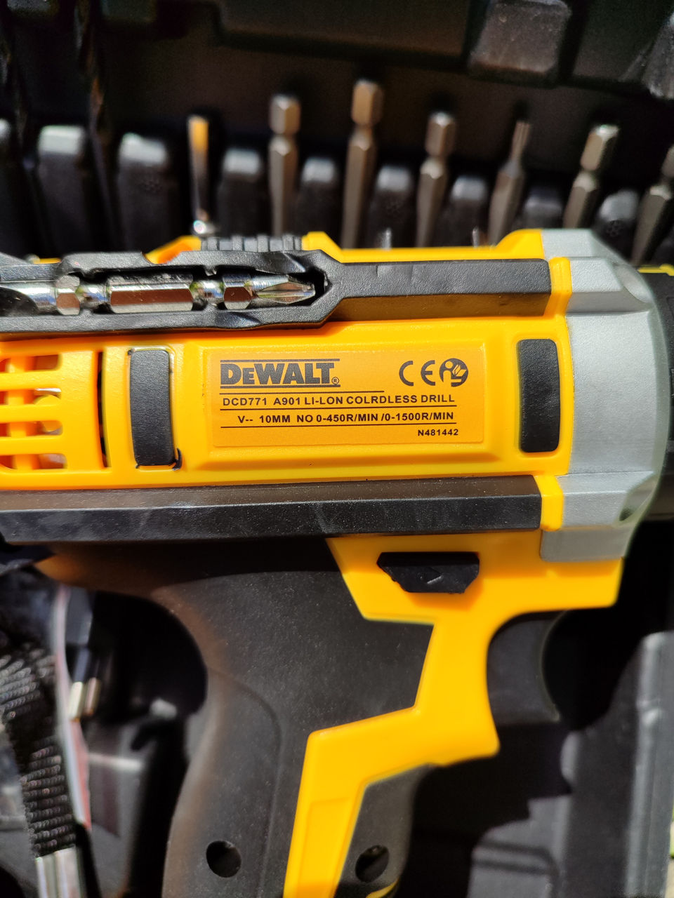 Новый ударный шуруповёрт DeWalt 24v с насадками в наборе. 2 аккумулятора foto 6
