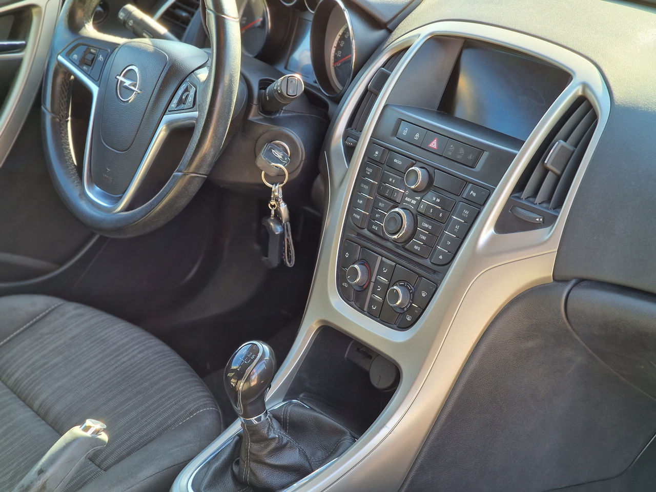 Opel Astra фото 8