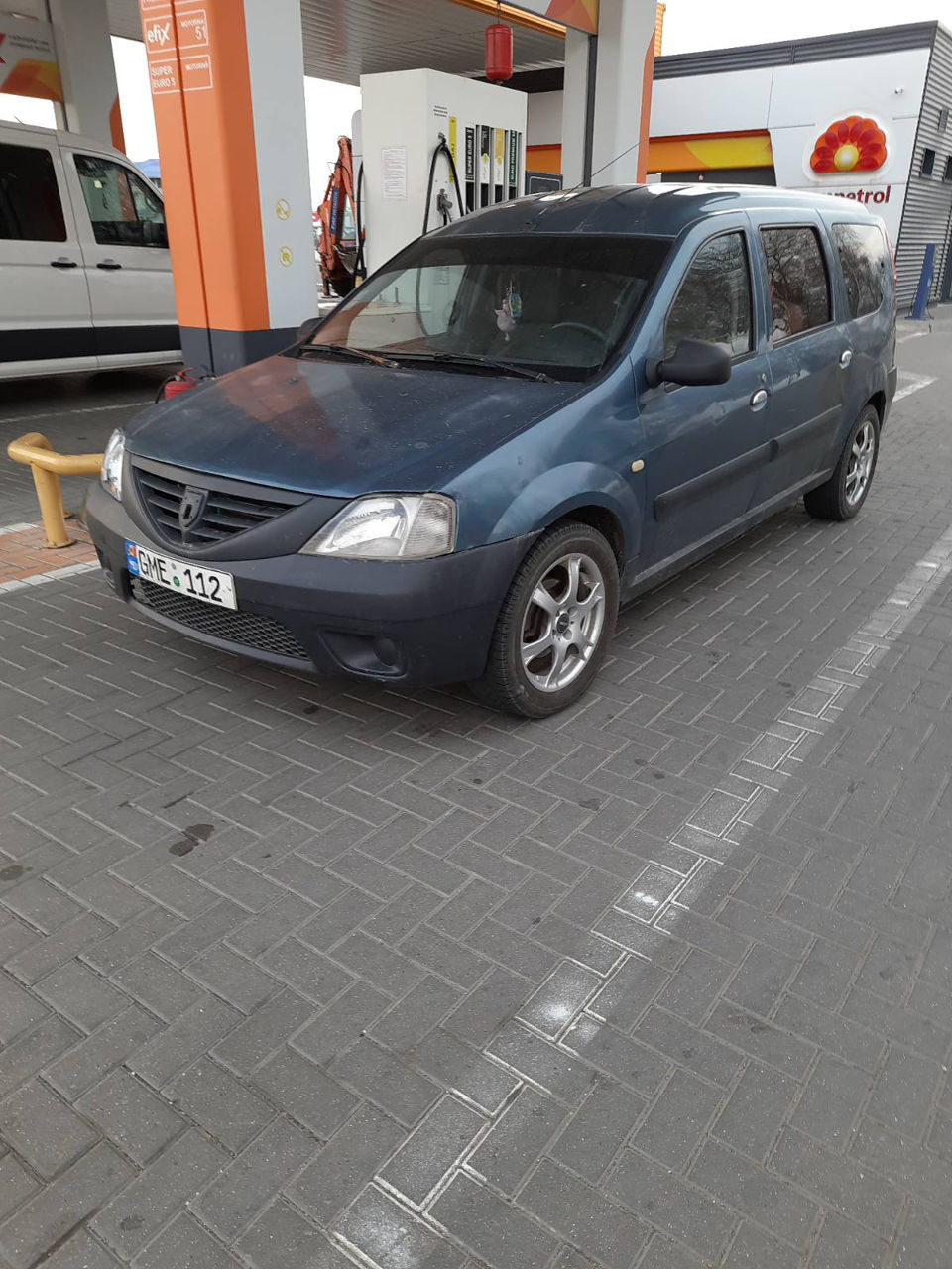 Dacia Logan foto 1