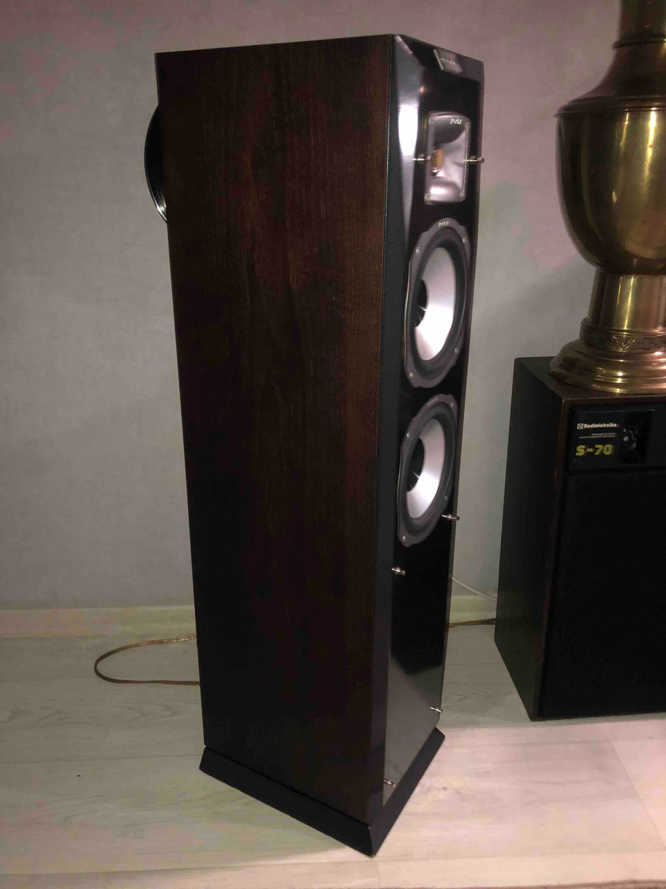 Продам отличную акустическую систему Quadral Platinum Ultra 7 - 400 Евро фото 1