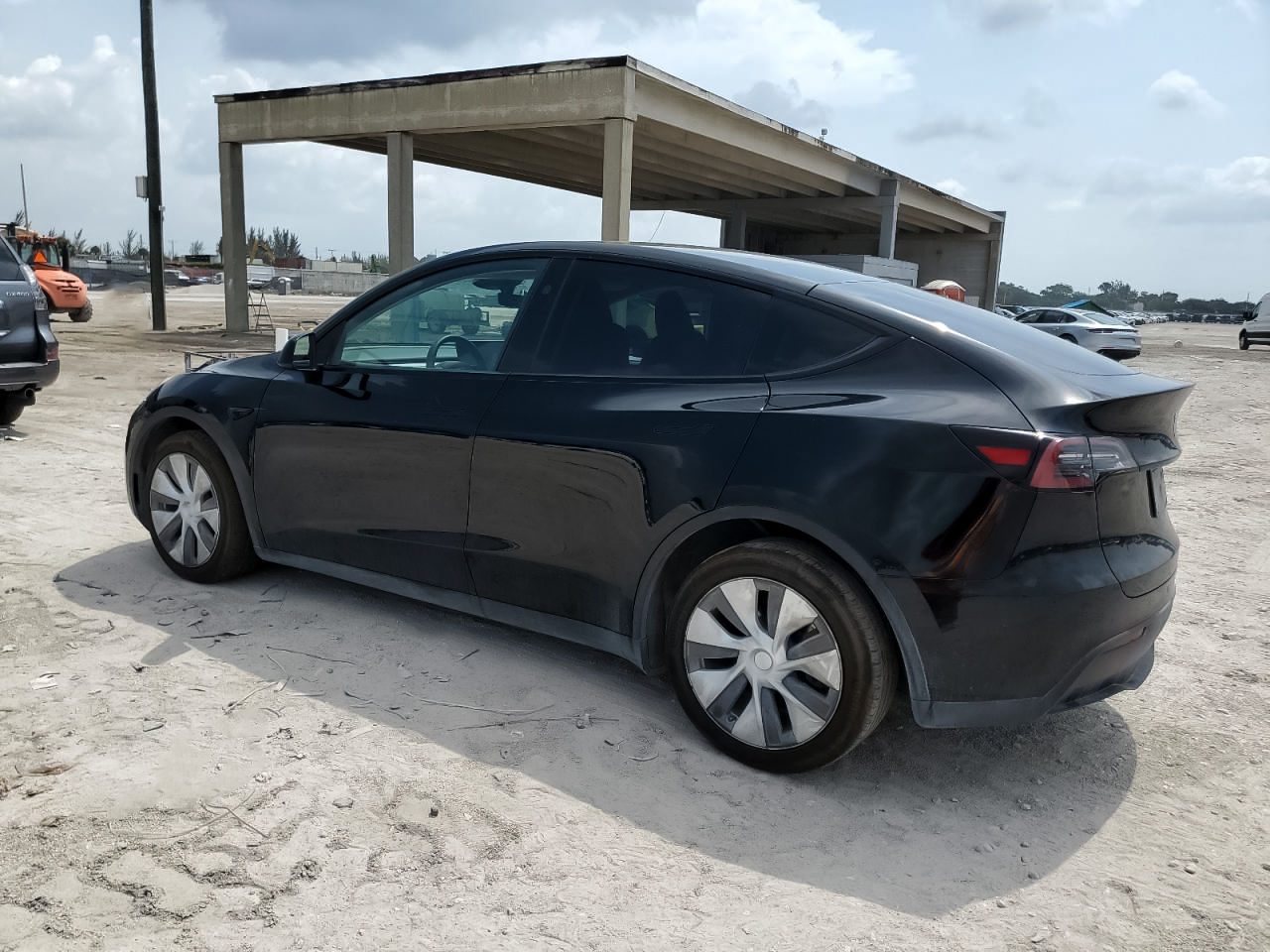 Tesla Model Y foto 6