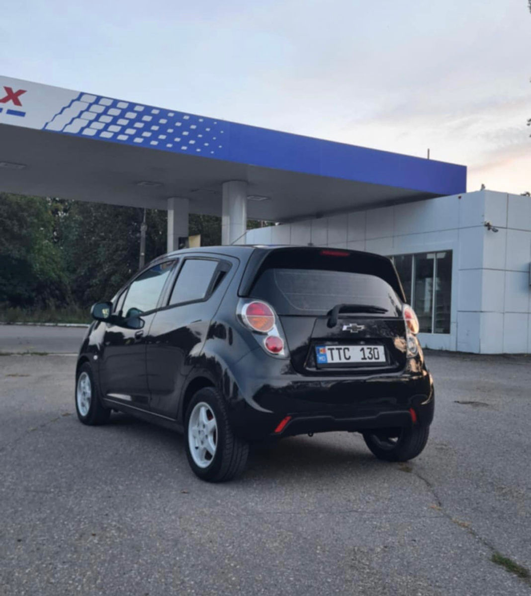 Chevrolet Spark фото 2