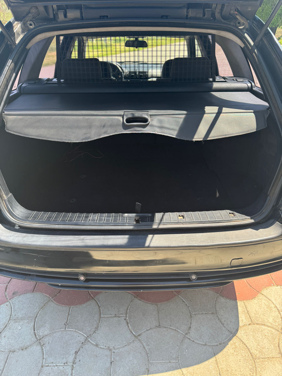 BMW 3 Series фото 6