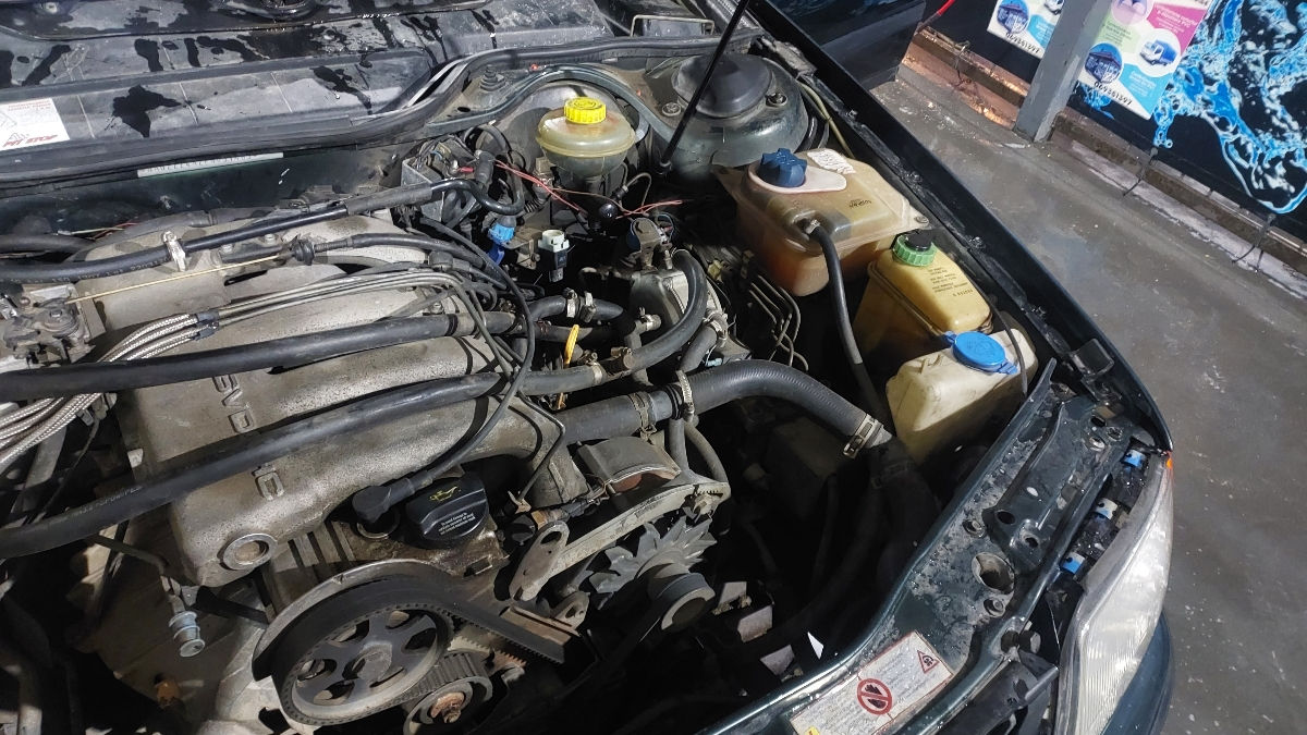 Audi 100 C4 2.0 16 Valve 2.3 foto 6