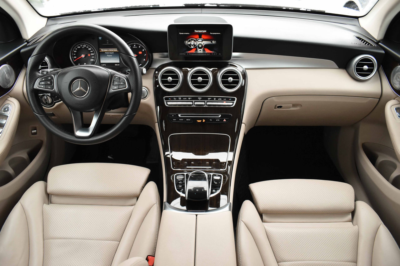 Mercedes GLC foto 8