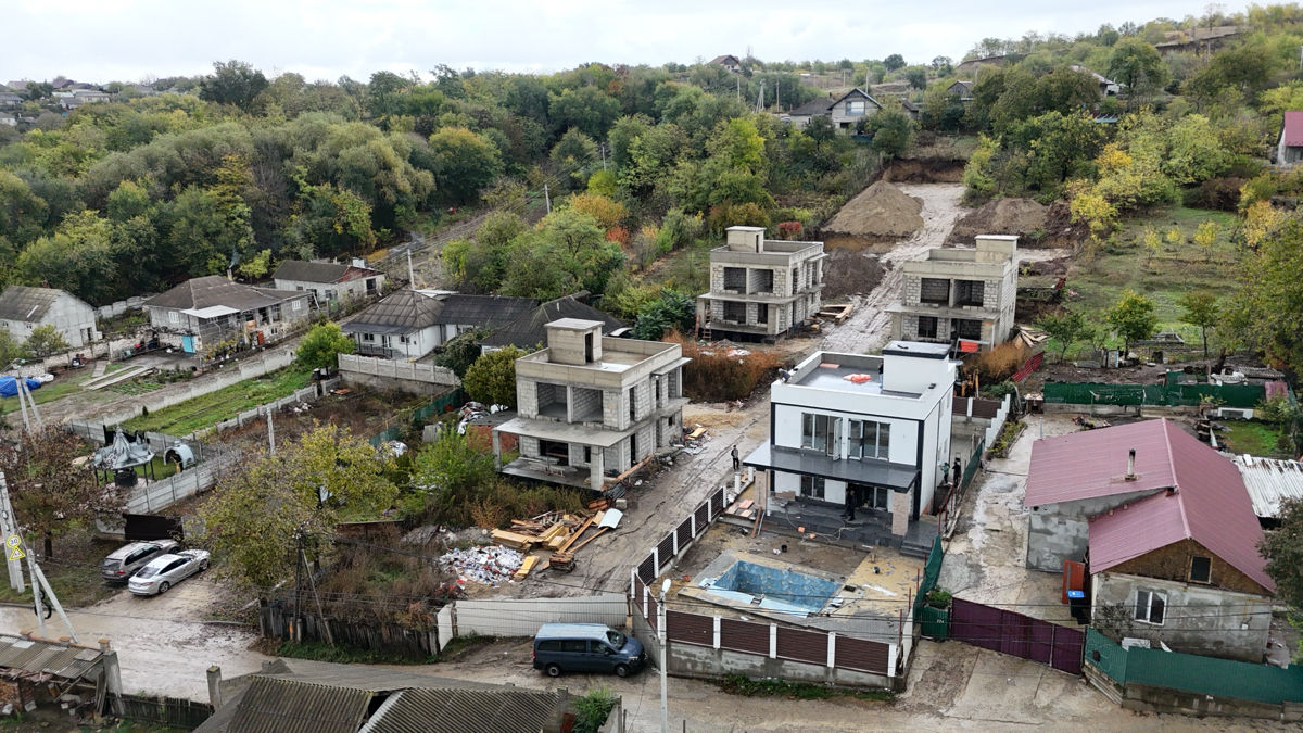 Casă 290 m² pe teren 5 ari