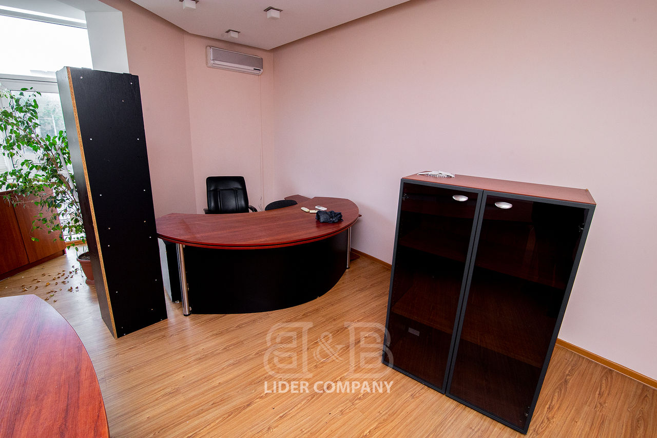 Chirie Spatiu comercial 440 mp Reparat Buiucani sculeni str. Mesager foto 9