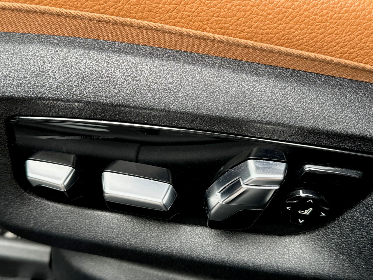BMW 5 Series foto 14