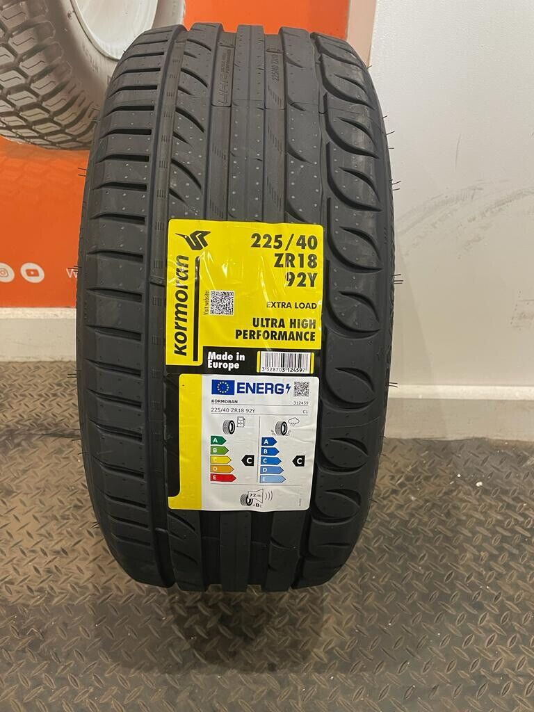225/40R18 Cormmoran de la Michelin !! 225/40/18 !! 225 40 R18 !!  фото 0