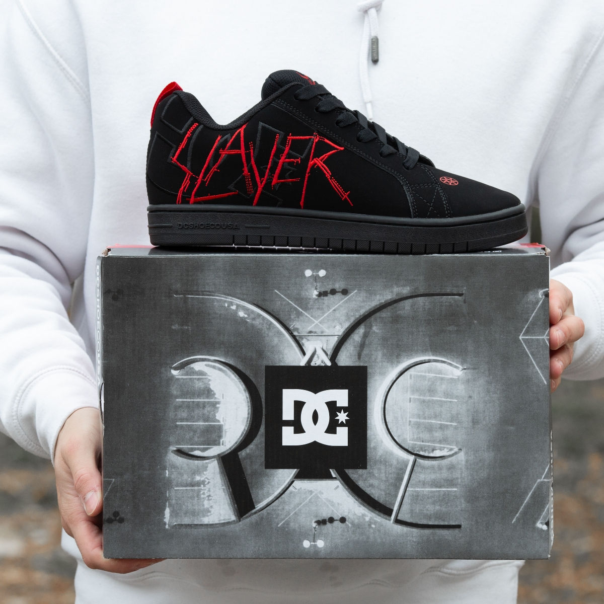 DC х Slayer Court Graffik Unisex foto 3