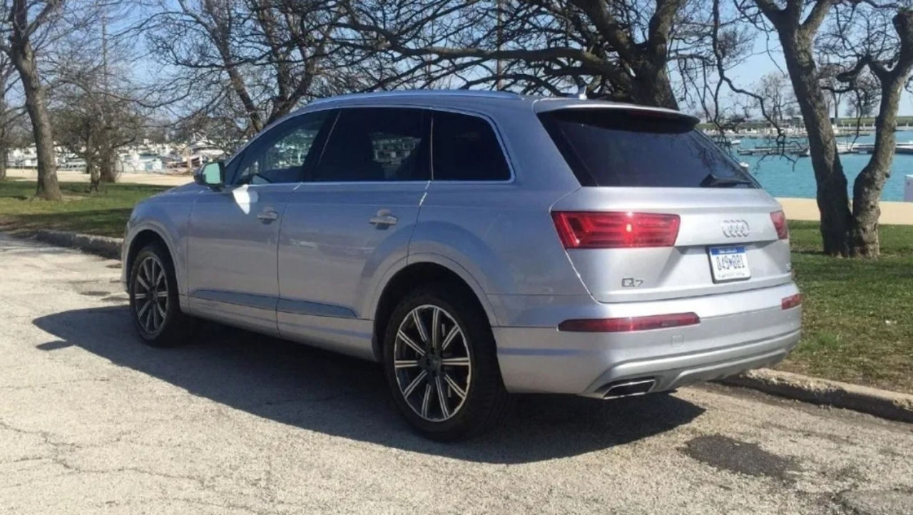 Dezmembrare Audi Q7 foto 1