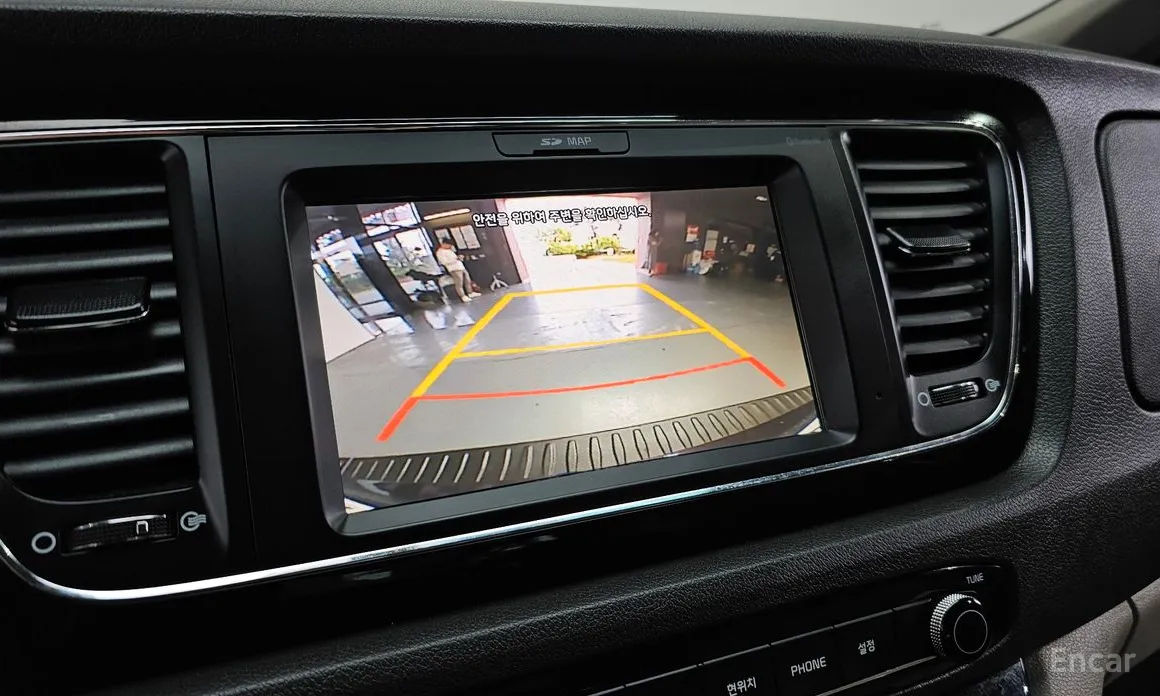 KIA Carnival foto 10