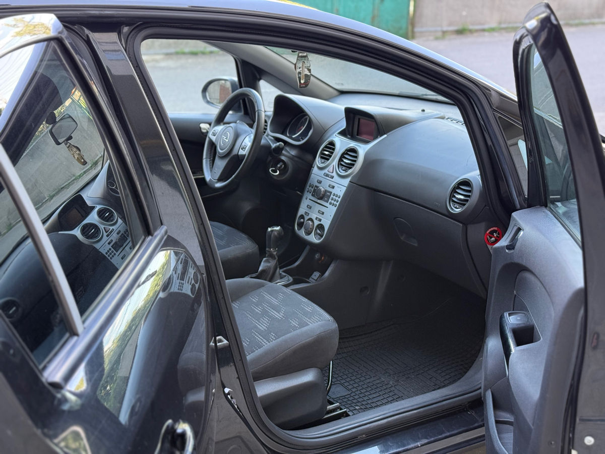 Opel Corsa фото 6
