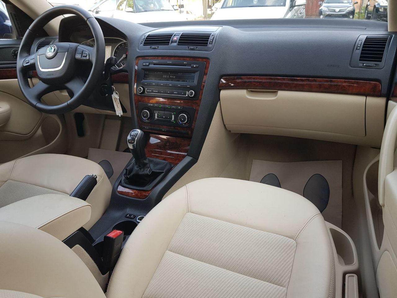 Skoda octavia салон