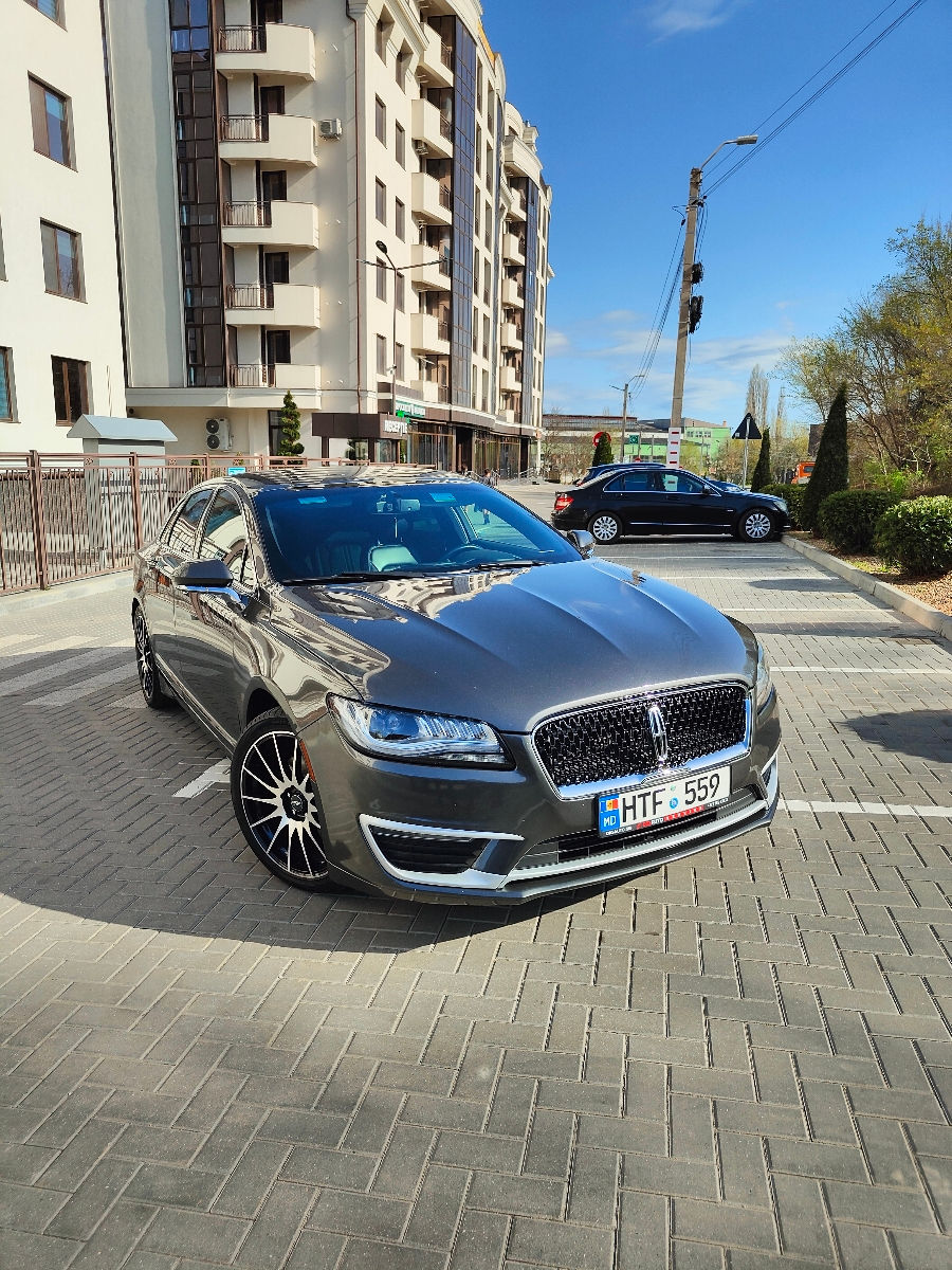 Lincoln MKZ foto 0