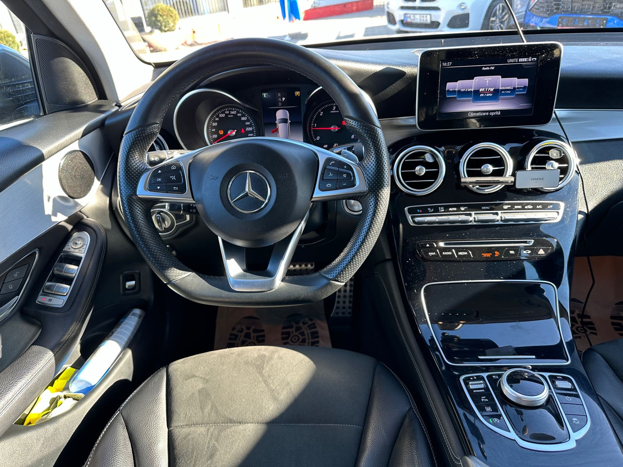 Mercedes GLC foto 8