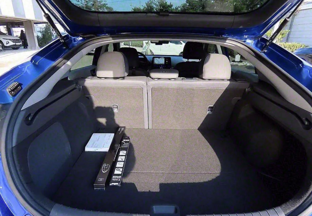 Hyundai IONIQ фото 7