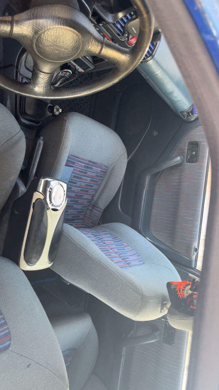 Mazda 323 фото 3