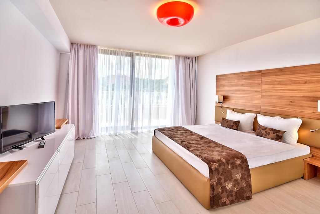Dolce vita sunshine hotel4* , Golden sands. зонты и шезлонги на пляже!!! foto 6