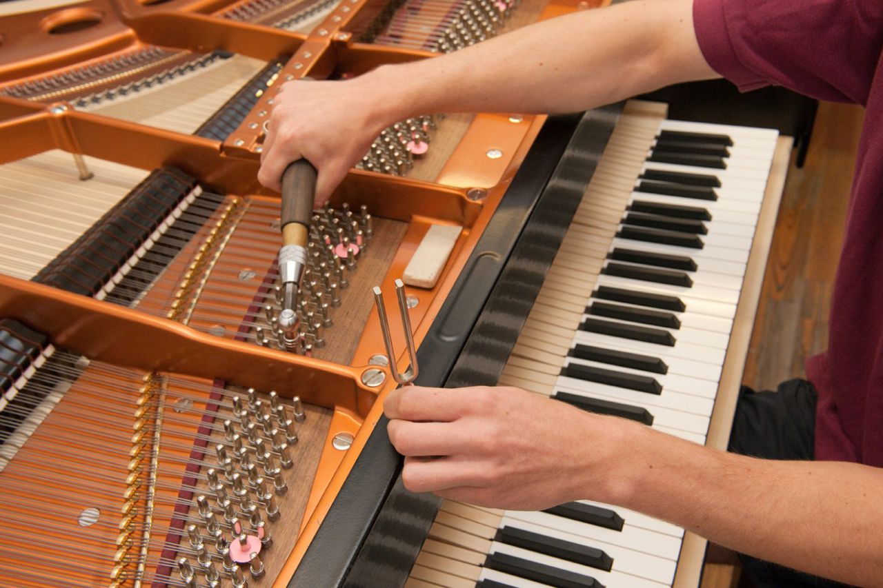 Kết quả hình ảnh cho lên dây ÃÂàn piano