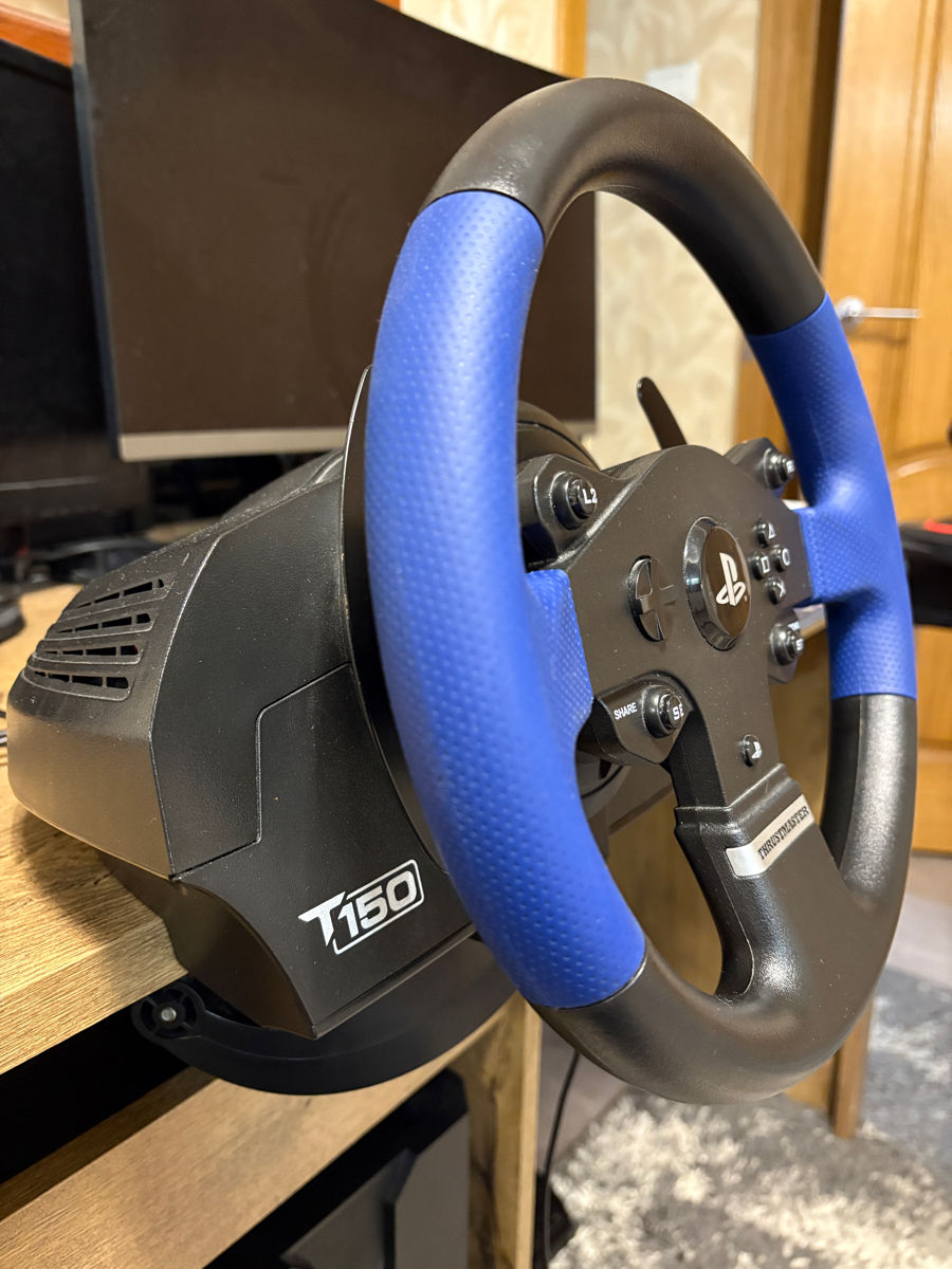 Volan Thrustmaster T150 foto 1