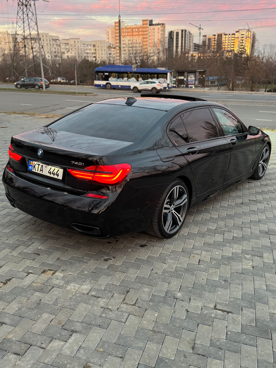 BMW 7 Series foto 7