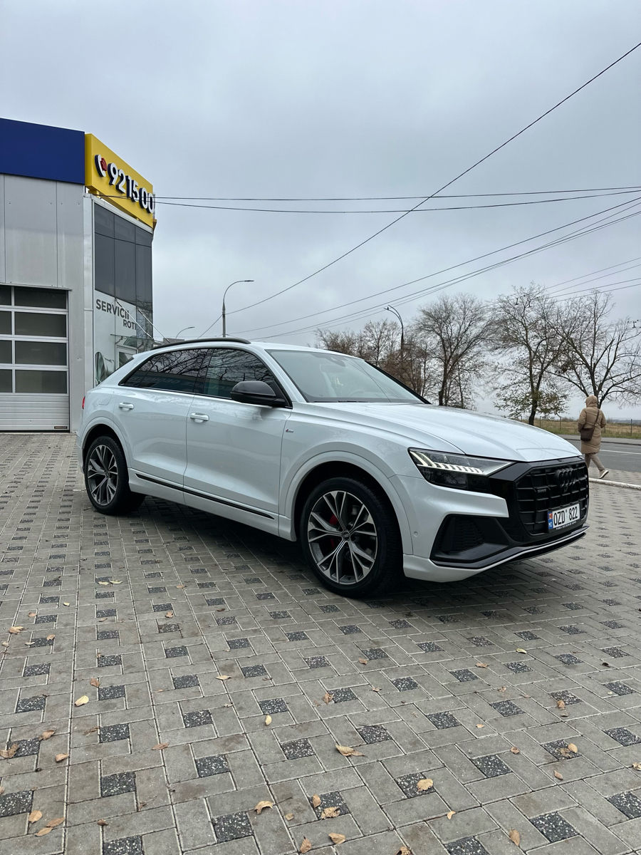 Audi Q8 фото 1