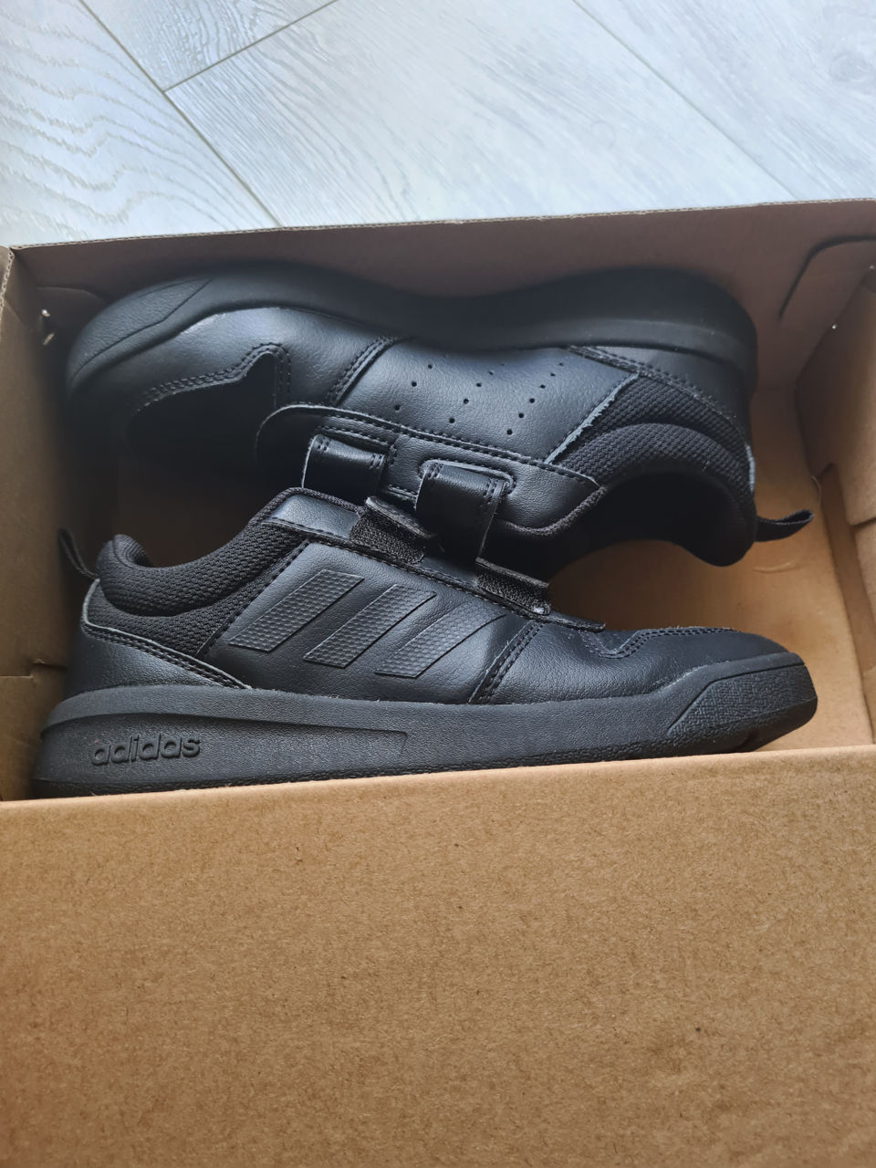 Adidas 33