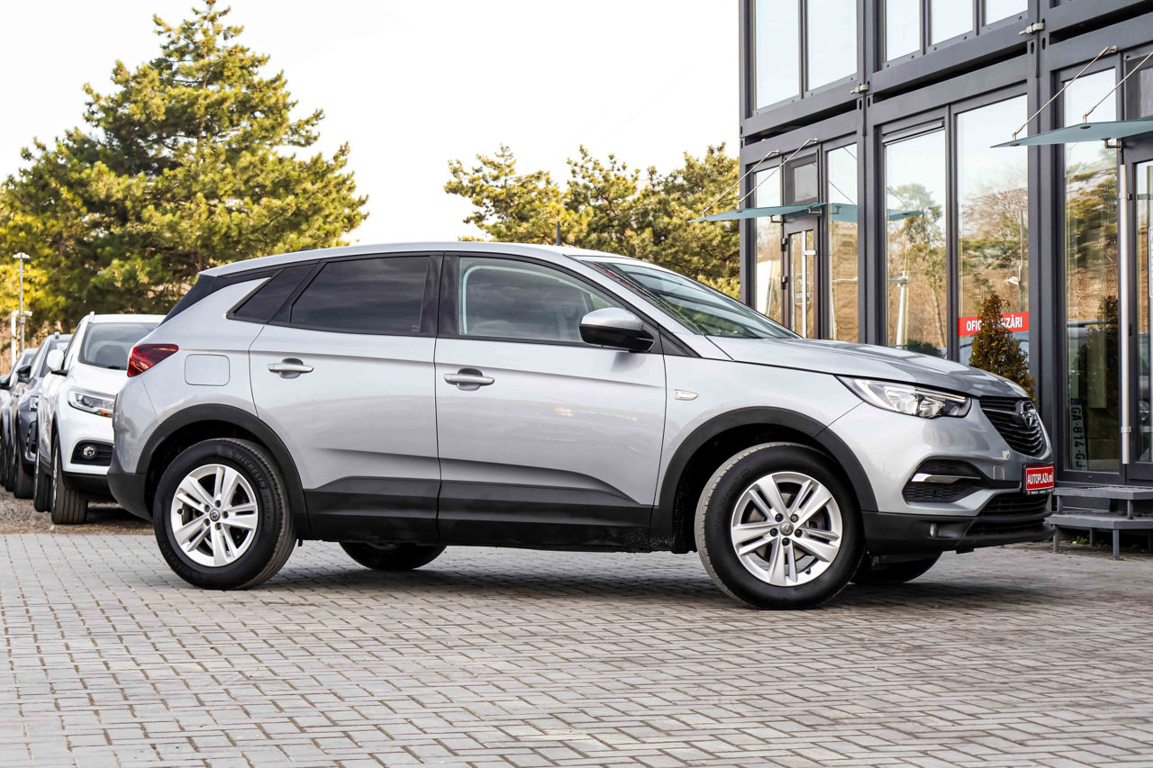 Opel Grandland X фото 0
