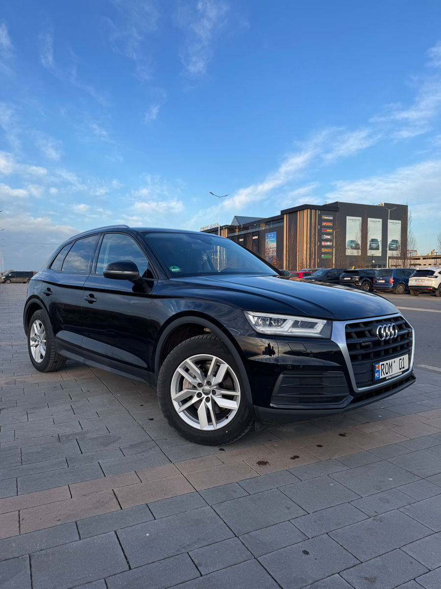 Audi Q5 фото 0