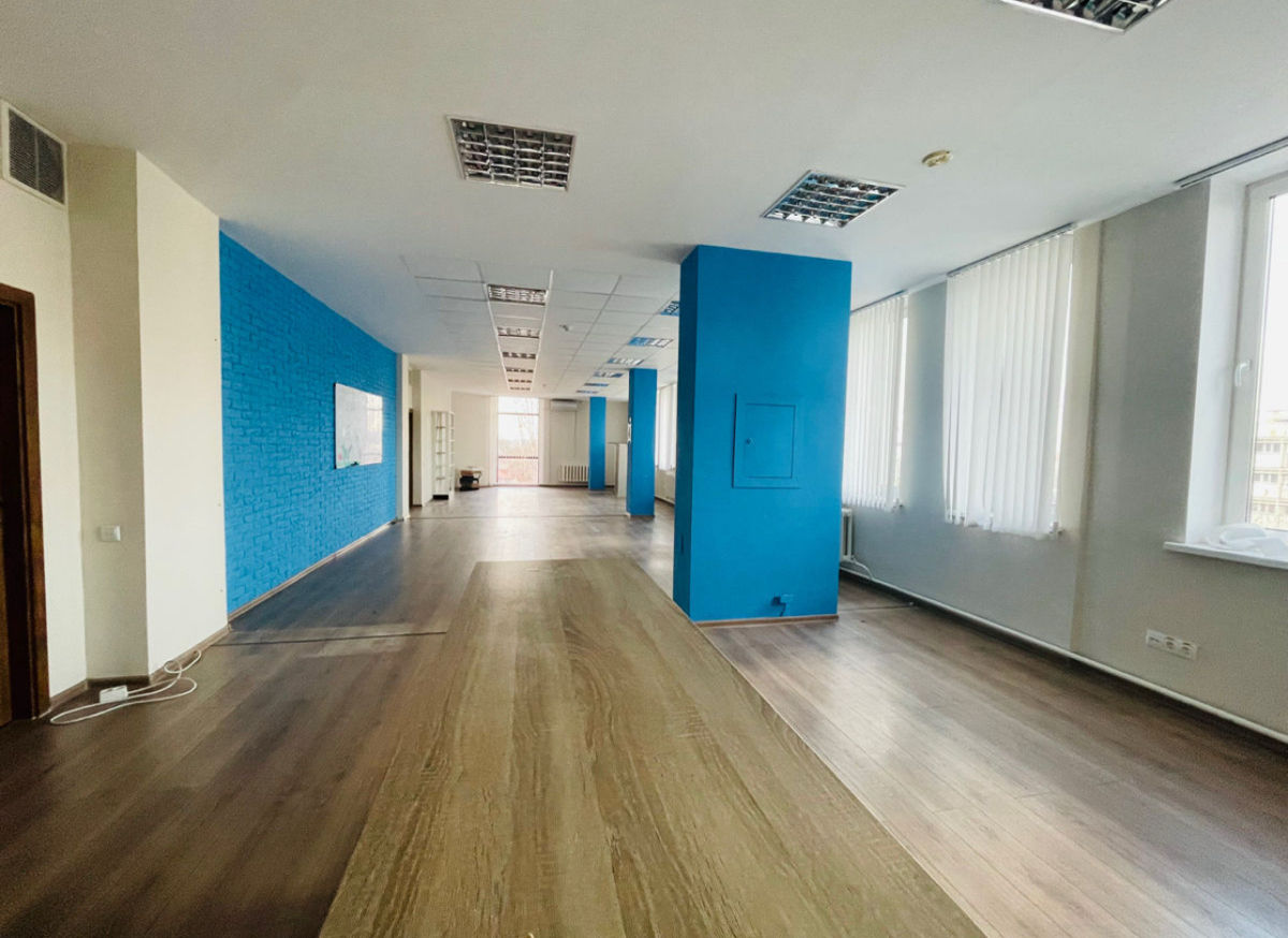 Birou Open Space 100 m² Centru foto 1