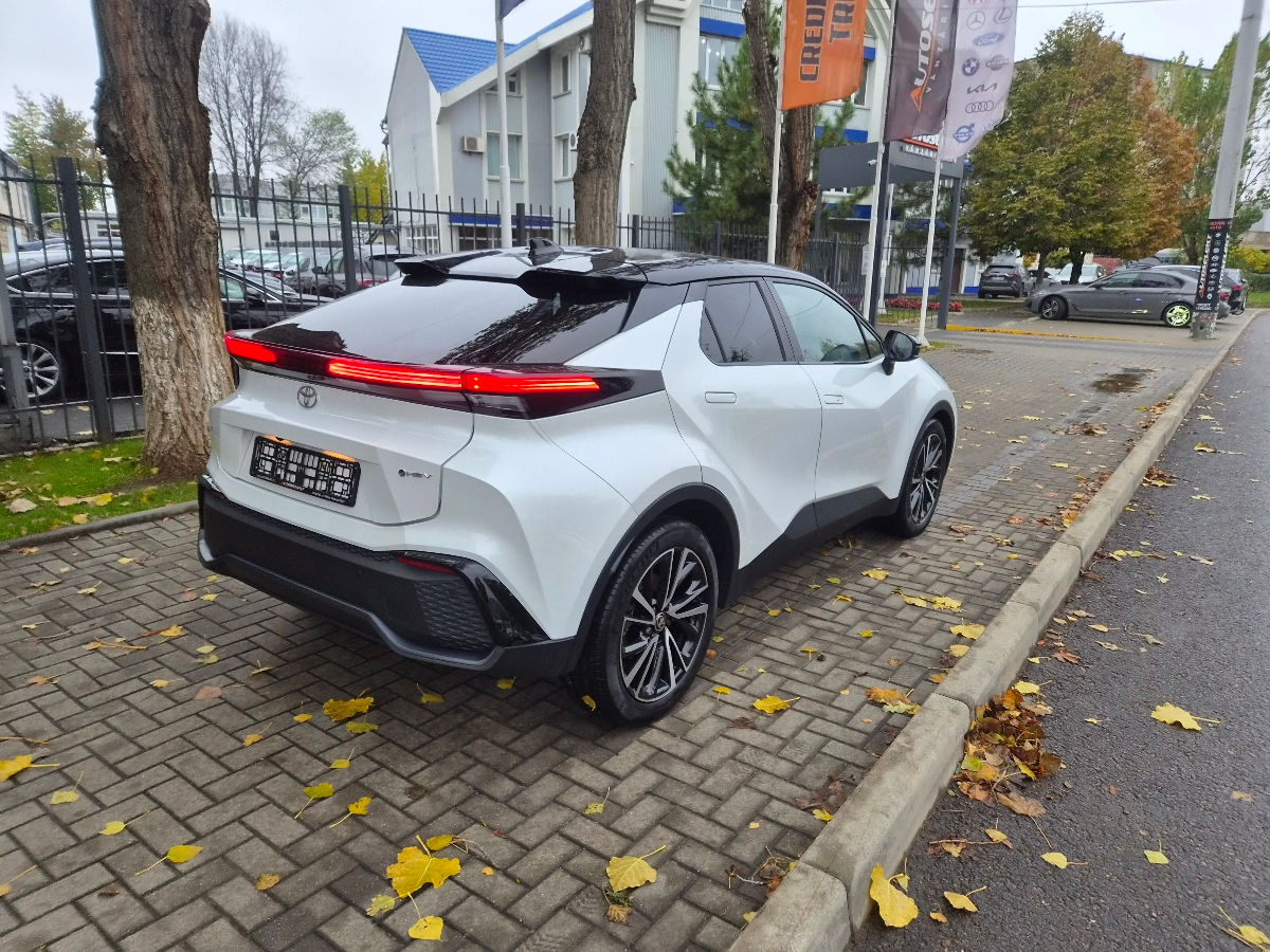 Toyota C-HR 2024 photo 5