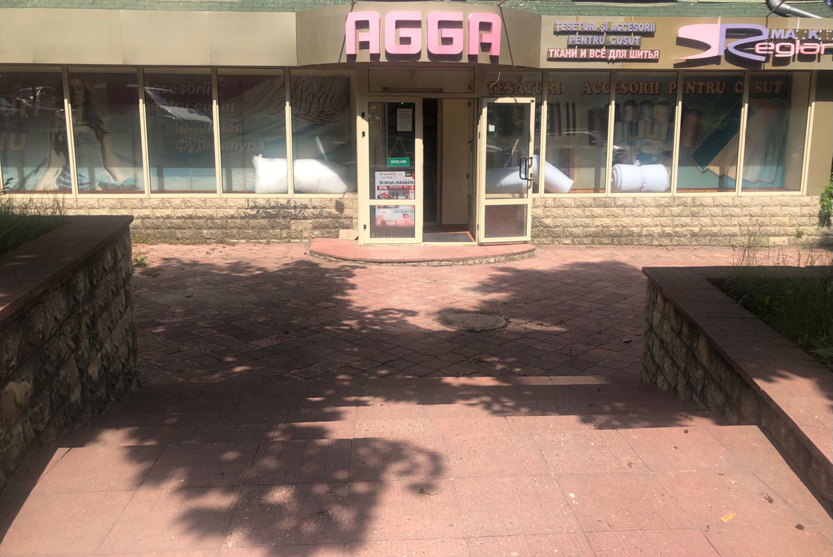 Angro-Depozit-Magazinul-Tesaturi-Магазин-склад тканей и швейной фурнитуры в Кишиневе, Молдова фото 0