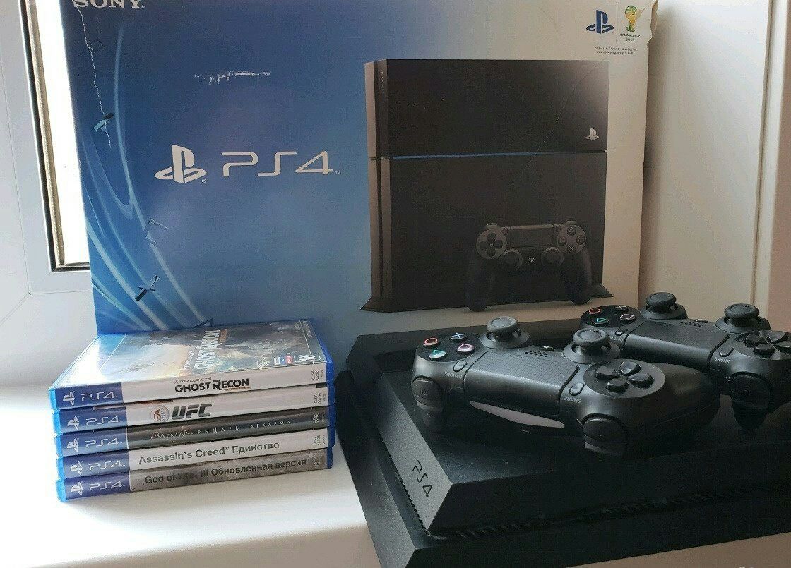 Ps4 + 2 джойстика + игры (обмен на телефон)