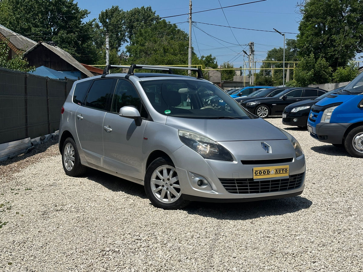 Renault Grand Scenic 2010 г. с пробегом 215800 км, Дизель, 7999 €