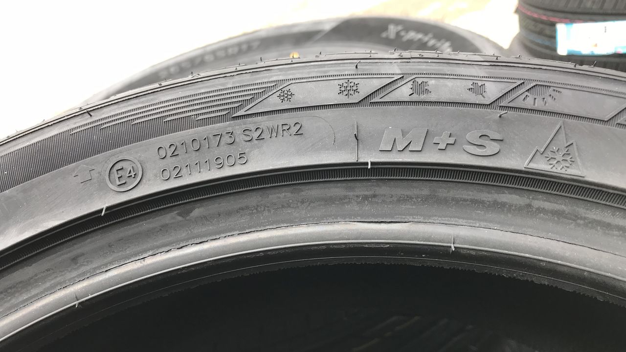 225/40 R19 Tracmax Allseason Trac saver (4 seasons)/ Доставка, livrare toata Moldova foto 5