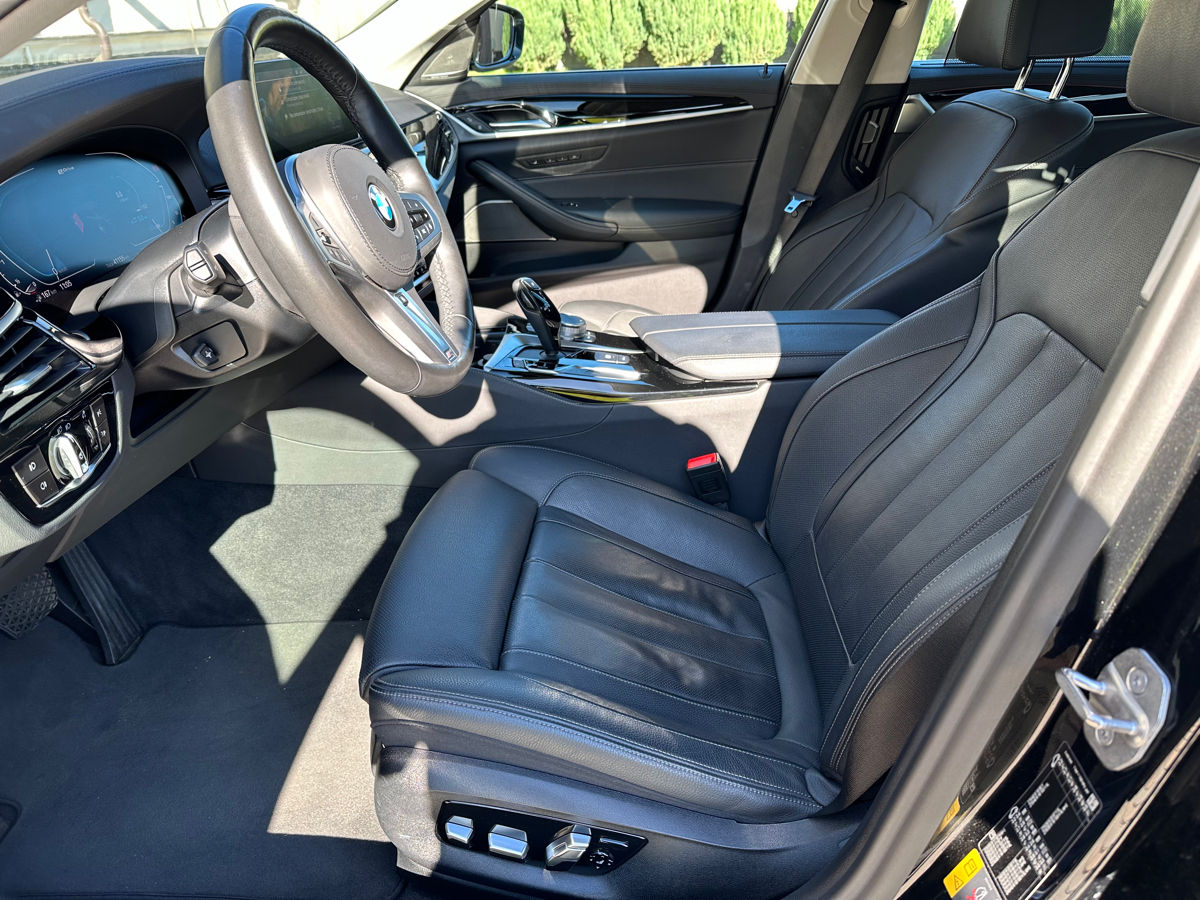 BMW 5 Series фото 5
