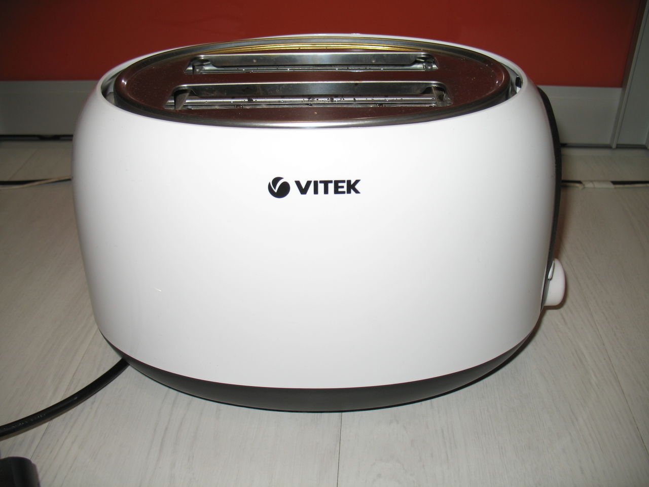 Тостер VITEK 200 лей