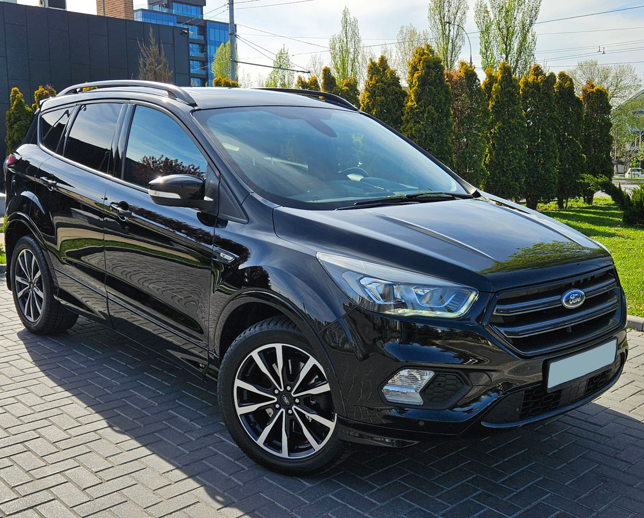 Ford Kuga foto 2
