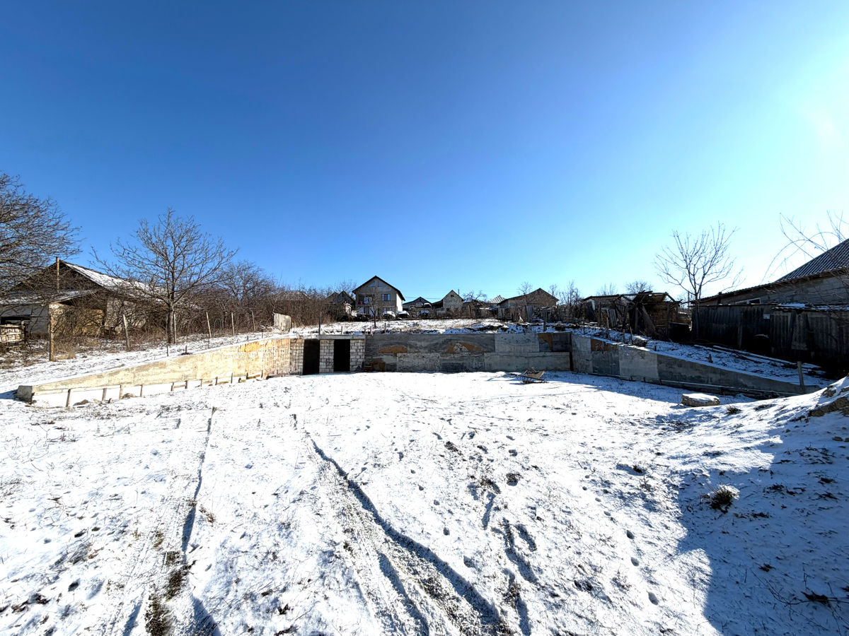 Teren 12 Ari Ruseștii Noi