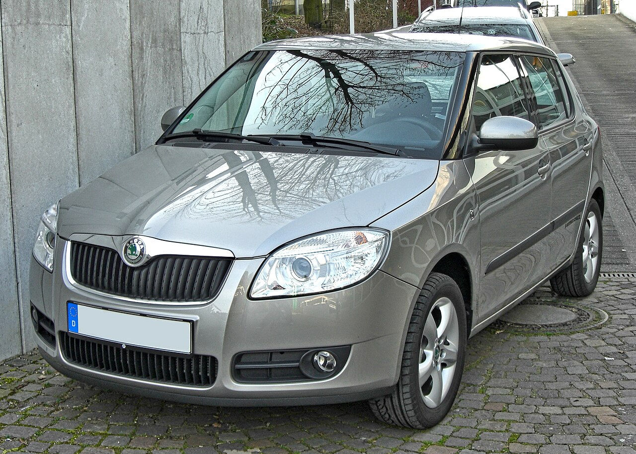Piese Auto Skoda Fabia Mk2, radiator, capota, bamper, faruri, aripa, caroserie, suspensie фото 0