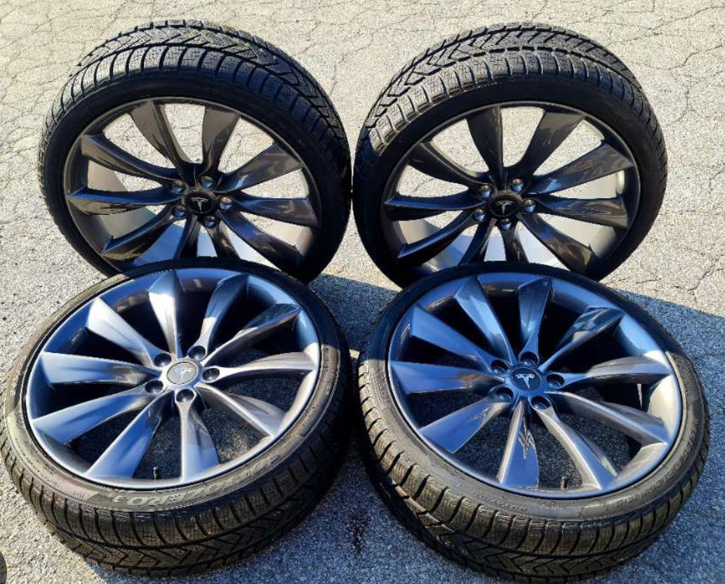 R21 245 35 для Tesla model S