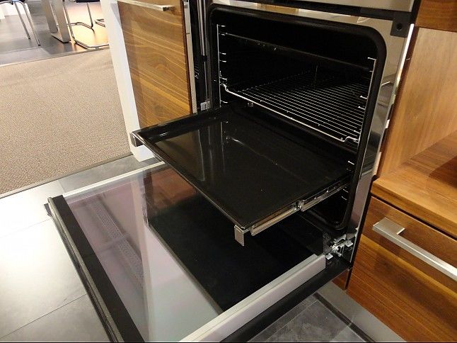 Духовой шкаф Miele H 5241 b в упаковке