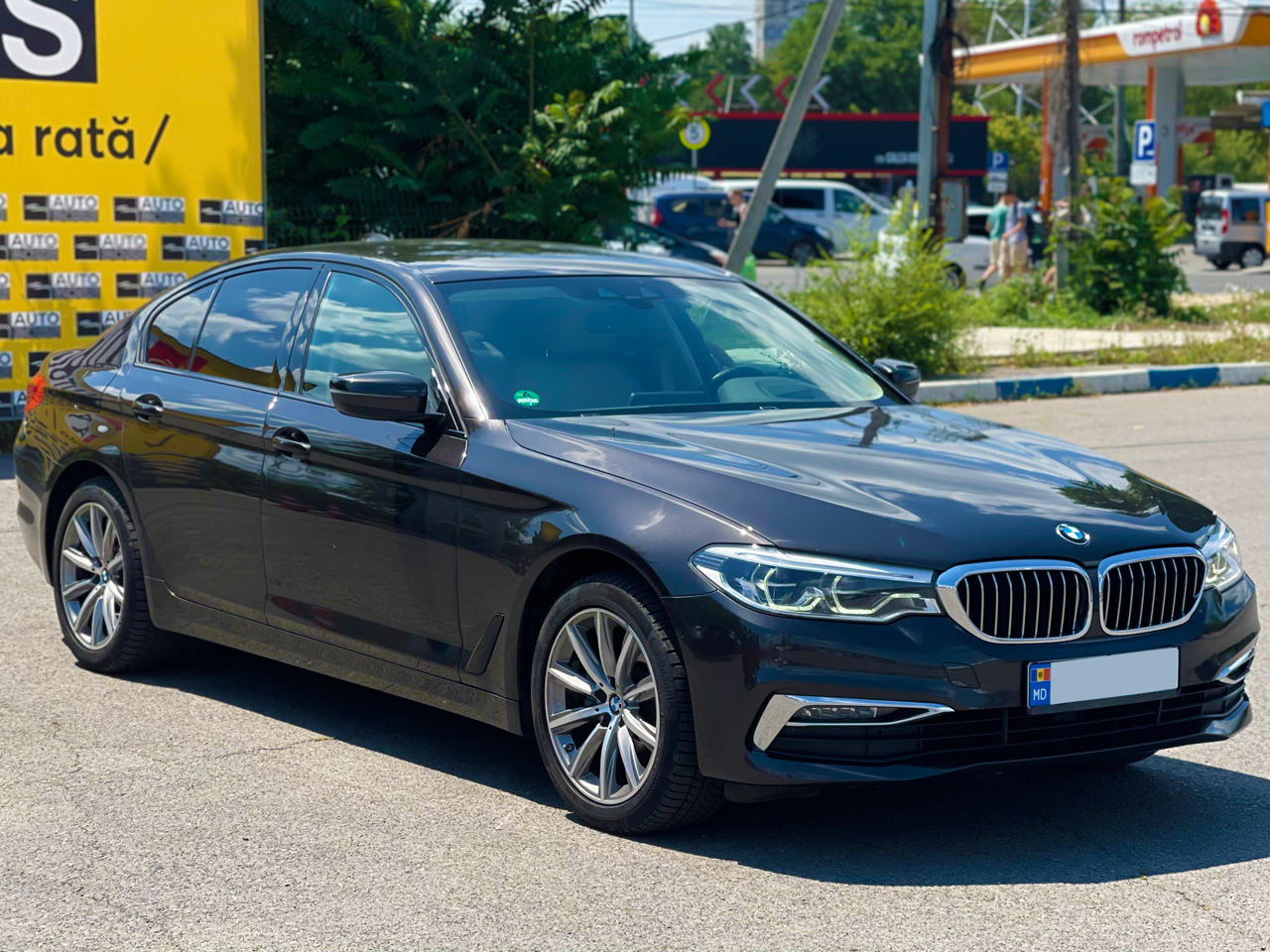 BMW 5 Series foto 3