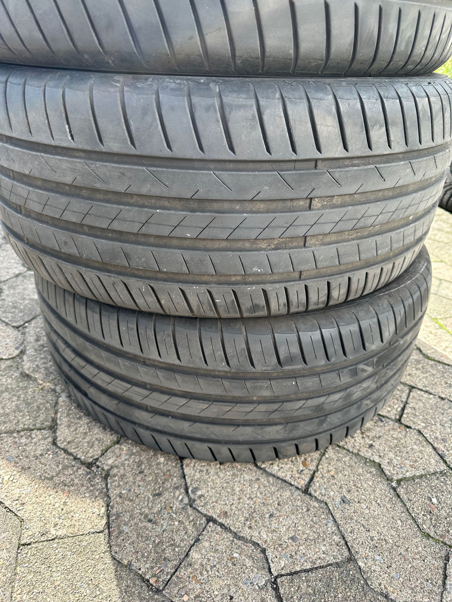 4X 245 / 45 R17 Vara foto 1